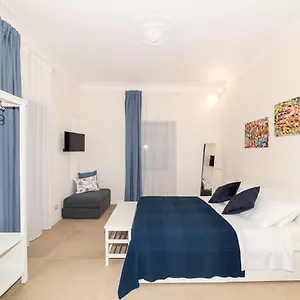 https://suite-caronda.catania-hotels.net