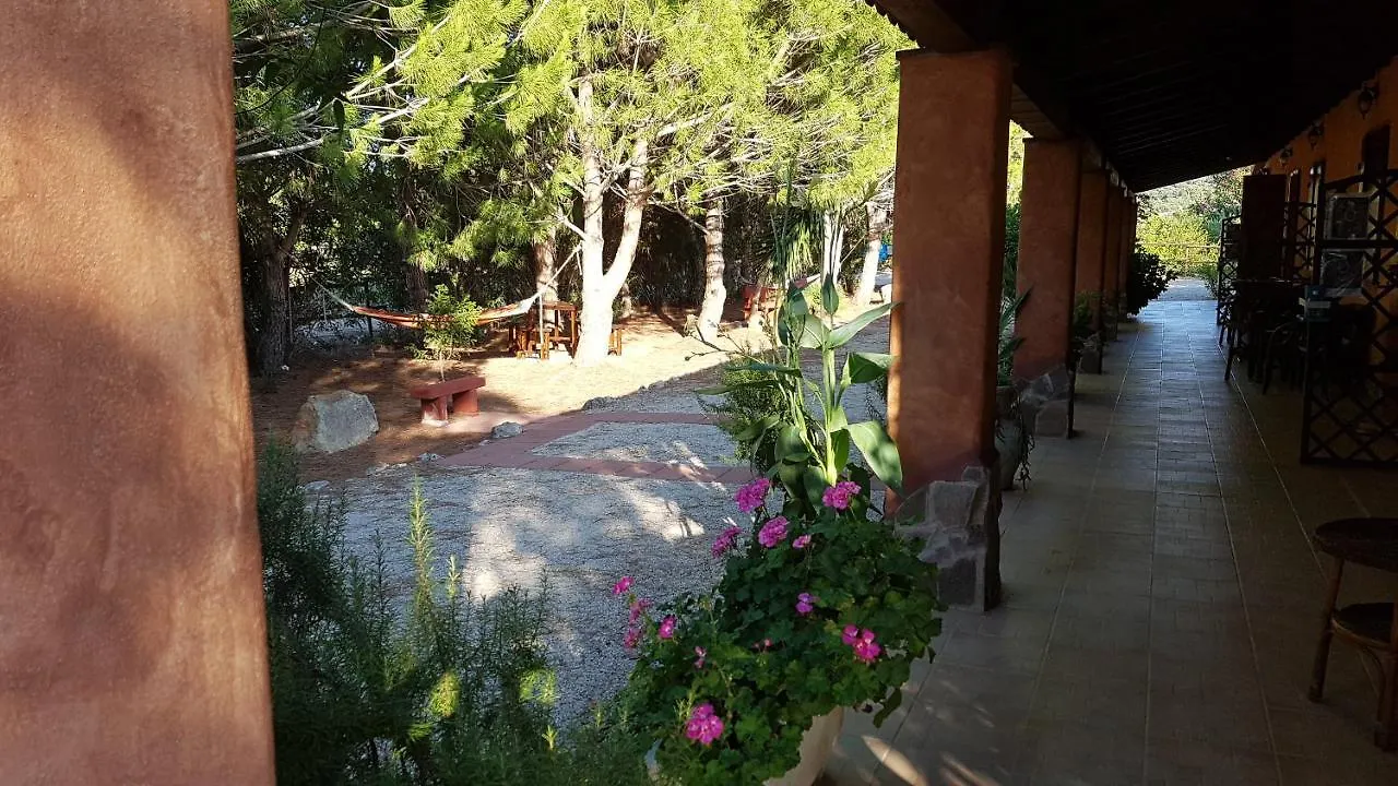 Agriturismo La Barca In Secca Olmedo Gospodarstwo wiejskie