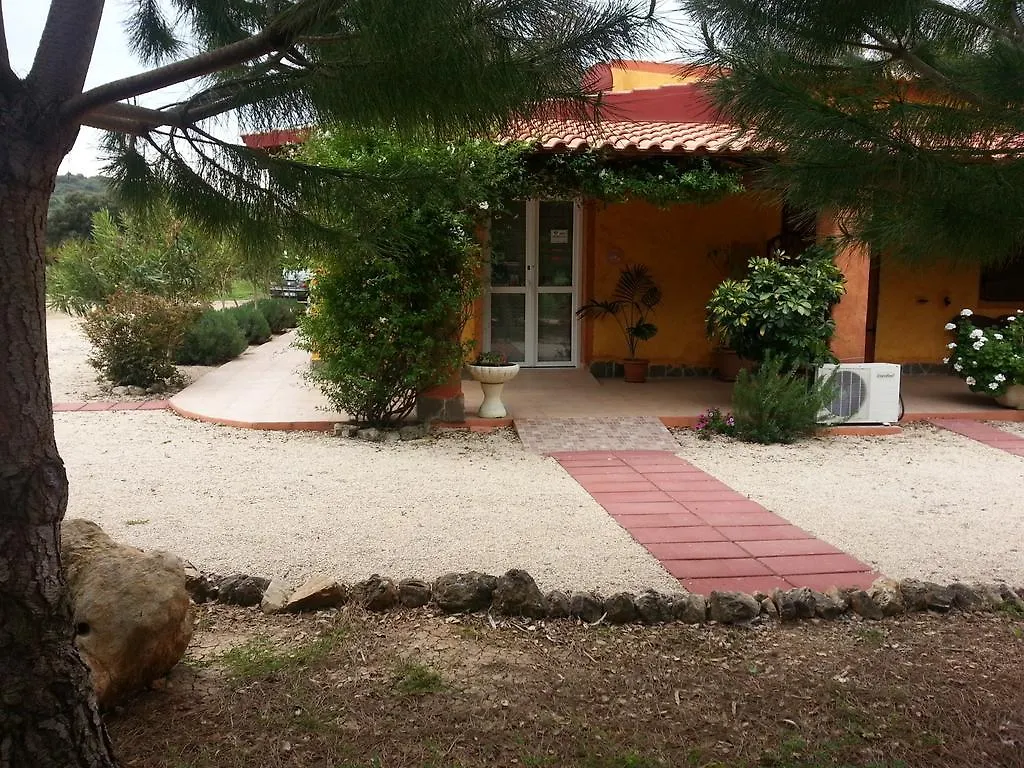 Gospodarstwo wiejskie Agriturismo La Barca In Secca Olmedo